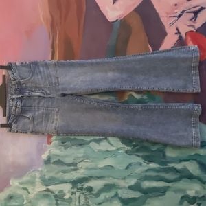 American Eagle Sz 28 Super High-Rise Flare Medium Wash